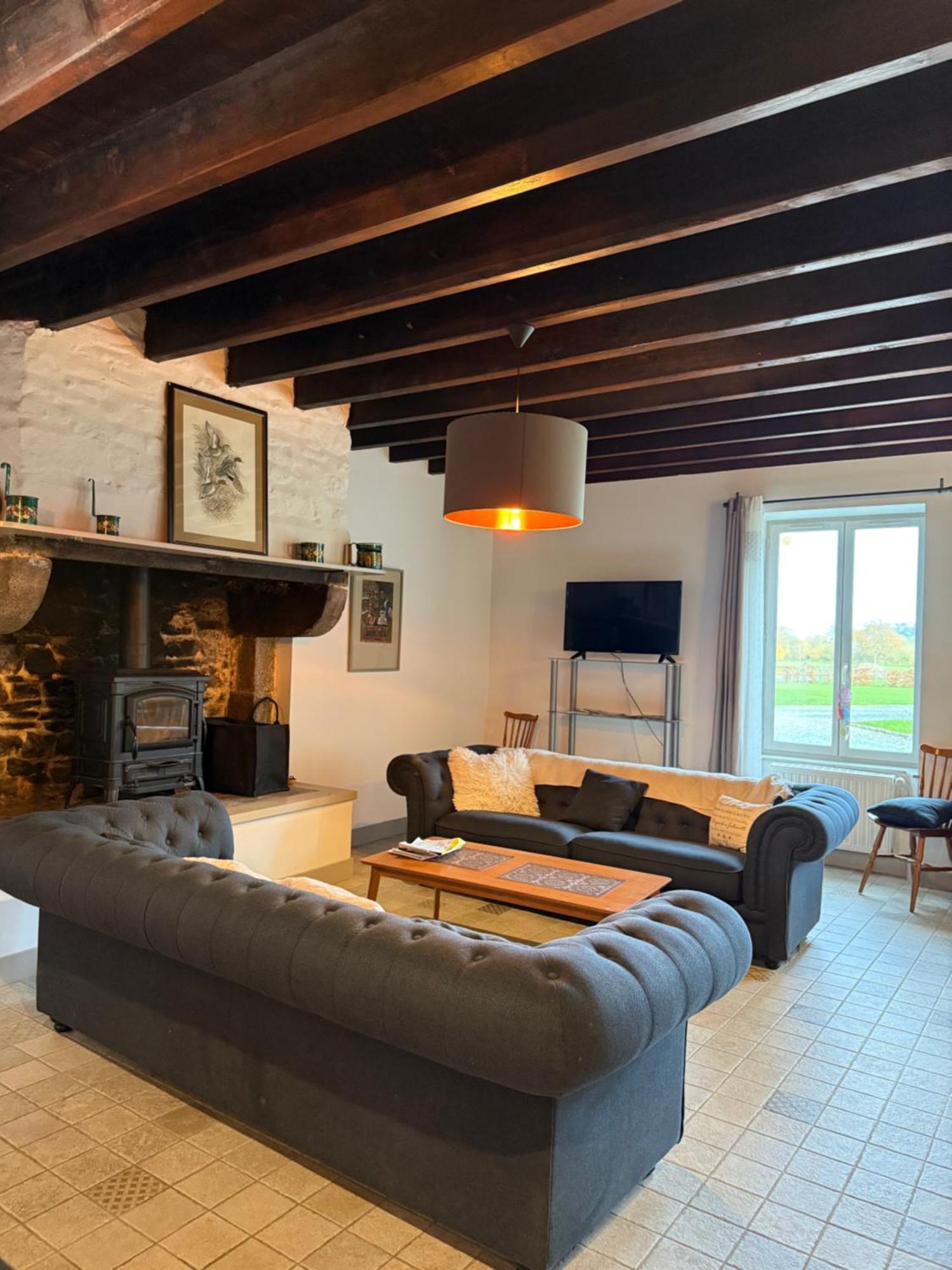 Отель Domaine Du Manoir De Vains Экстерьер фото